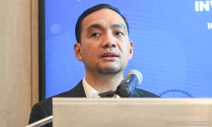 “海报男未必当大臣”，翁哈菲兹称仍需王室御准
