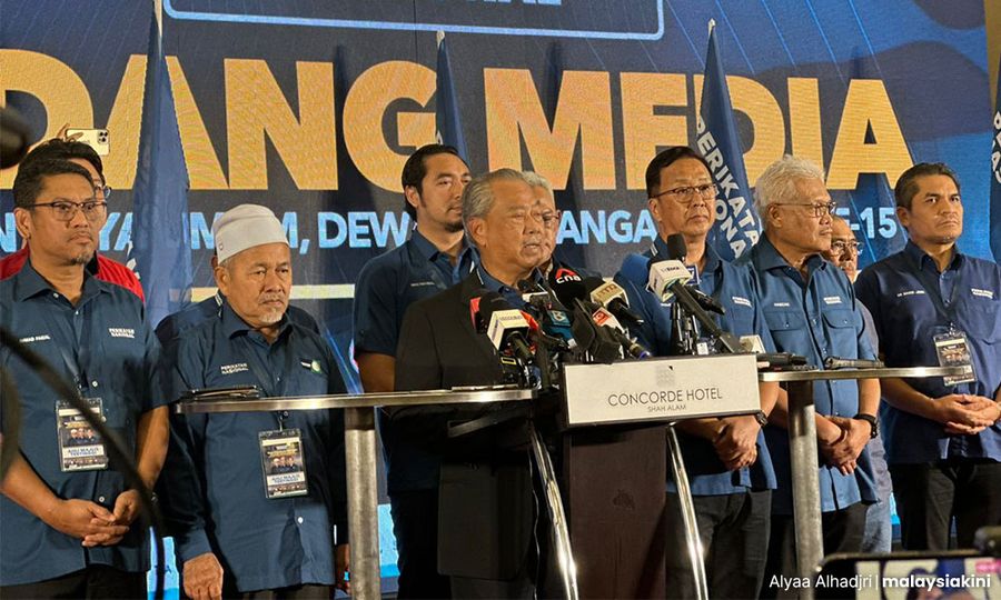 Anwar, Zahid perlu undur, kata Muhyiddin