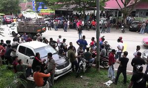 Pemandu lori berdemo di beberapa negeri hari ini