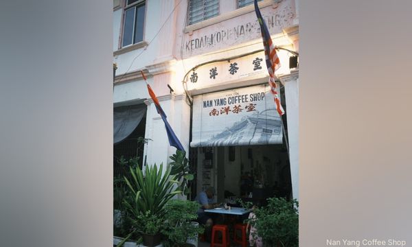 'Mee pok' mistaken for pork, Johor kopitiam mulls legal action against FB page