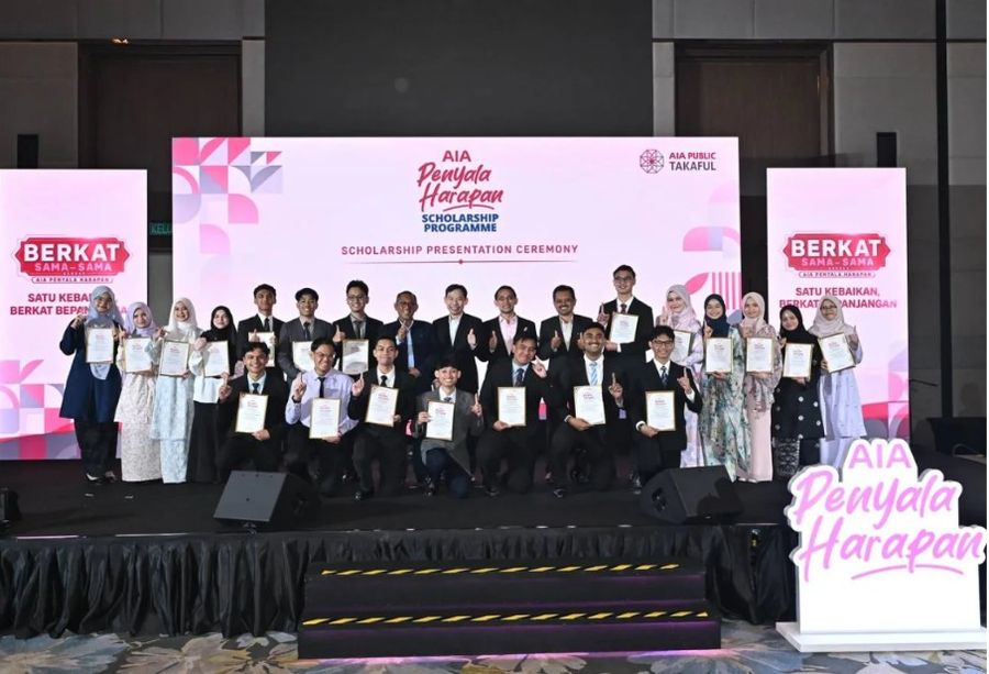 AIA PUBLIC Takaful triples scholarship recipients, expands reach to UM 