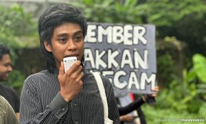 青年应召反贪却被调查，曼迪里批评安华虚伪