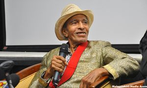 Mat Sentol terima Anugerah Kehormat Permata Dunia dari MMU