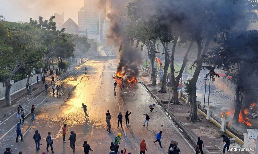 ULASAN | Elit politik Malaysia perlu muhasabah dari insiden di Indonesia