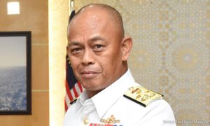 Dakwaan rasuah: Laksamana Madya mahu saman Chegubard