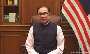 LETTER | One year as PM: Doing a ‘Jack Sparrow’ not helping Anwar
