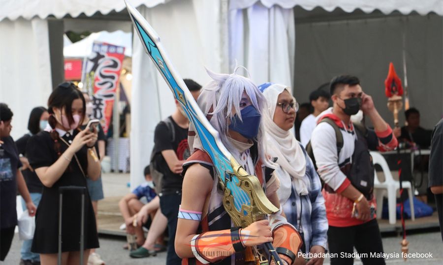 “没人骂动漫展cosplay？”伊党领袖再捍卫登游行