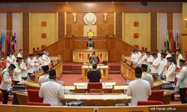 霹希盟国阵设咨询委员会，确保执政至届满