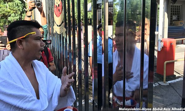 Jamal lelong tuala demo, sebelah selipar - raih RM66,000
