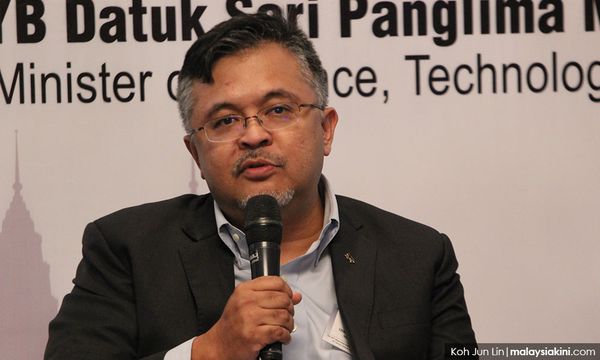 虽肯定五媒体用意，默迪卡中心授招采集民调