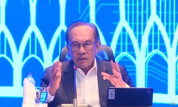 Royal institution fails if it can be changed indiscriminately - PM
