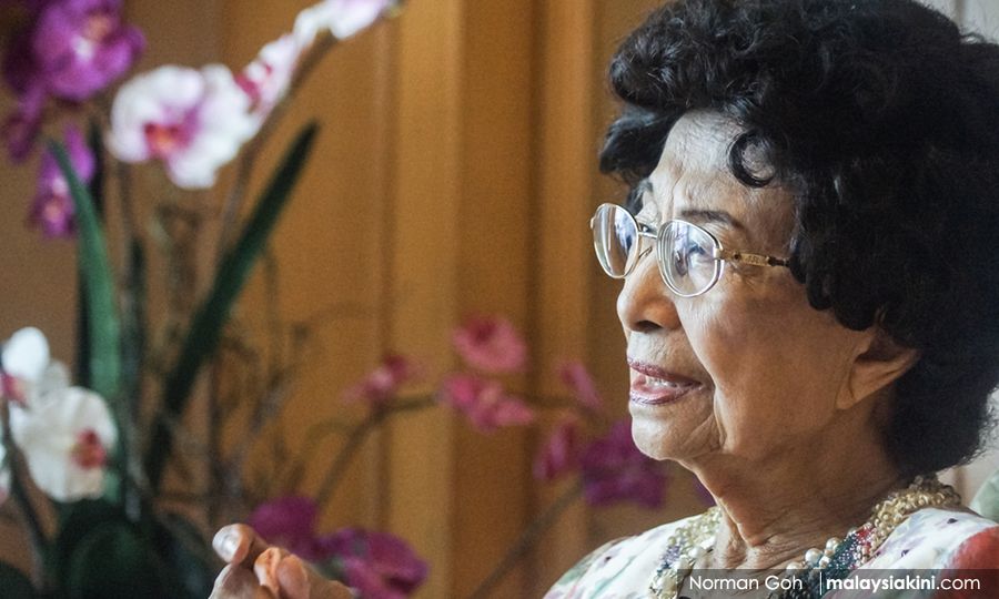 'Saya tidak dilahirkan Siti Hasmah'