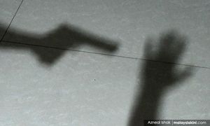Lelaki berpistol rompak kedai emas di Kota Damansara
