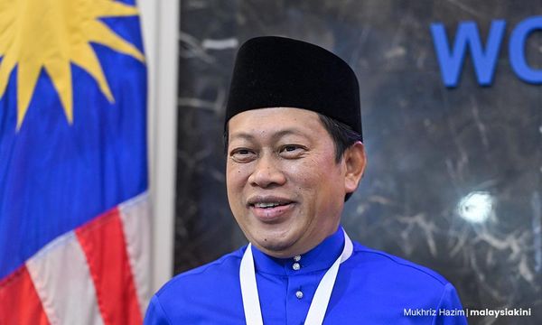 Umno reaffirms backing for Anwar to complete term as PM