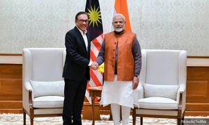 Anwar congratulates India on historic moon landing