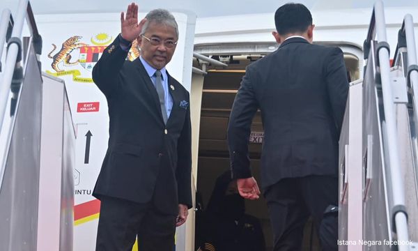 冠病疫情爆发后，国家元首至今没领薪