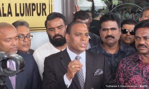 Peguam pertikai keperluan anak 12 tahun Saravanan hadir ke ibu pejabat SPRM