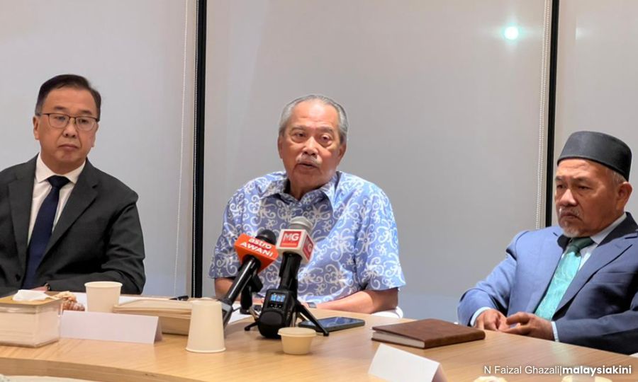 Muhyiddin umum 12 parti pembangkang bentuk gabungan longgar