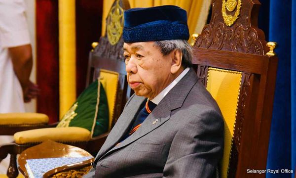 Sultan Sharafuddin refutes 'absolute monarch' criticism