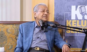 马哈迪举例扎希庭案，轰安华任相后改变立场