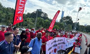 (Test - VG) ‘Reckless idea’: Bersatu leader condemns Umany’s call to abolish matriculation