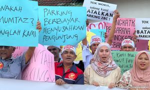 Peniaga, penduduk ZBC Pengkalan Kubor bantah parkir berpalang MDT