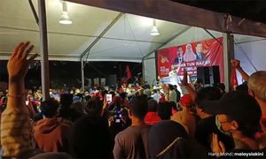 从关丹到首都敦拉萨镇，安华跨州催人气拉票