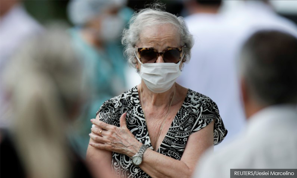 No-frills nasal spray could block flu and Covid, study shows