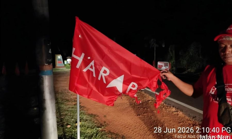SNAPSHOT | Fahmi: Harapan may benefit from PN infighting; coalition's flag burnt in remote Felda village