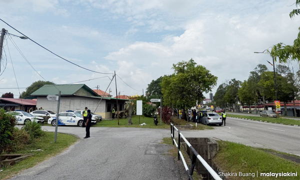 Tunku Nadzaruddin audience cancelled, lawyer claims blockaded by police