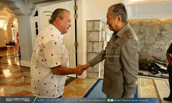 Titah sultan tentang SPRM, Petronas tak boleh diambil ringan - Dr M