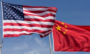 China, US in close contact on possible meeting of presidents