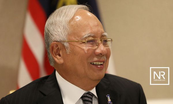 Najib can be PM for one more year under proposed term-limit law