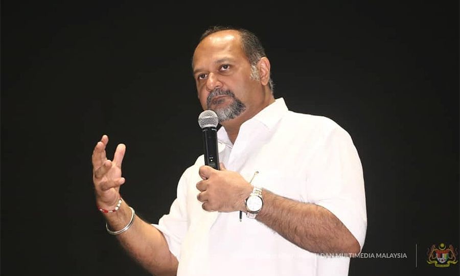 Serve public, not judge their attire - Gobind gives cops dressing down