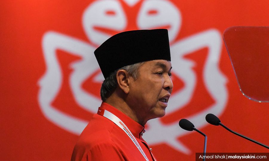 Zahid vows to rid Umno of those who 'hurl stones, hide their hands'