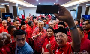 PRU16: BN gerak solo atau berpakat? Zahid macam mahu dua-dua