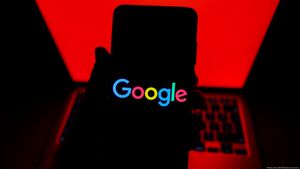 Google must share search data with competitors, judge rules
