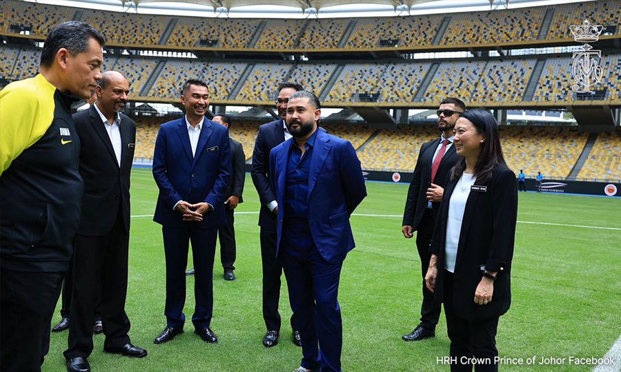 Stadium Nasional kembali dengan padang berkelas dunia