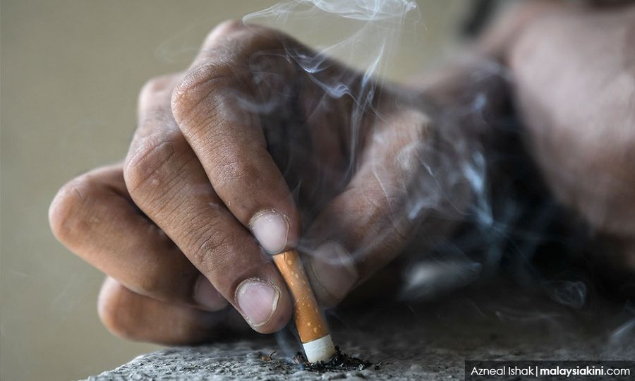 凯里减罚承诺纳入禁烟法案，违例孩童只需社区服务