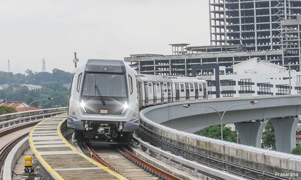 Kelana Jaya LRT service disruption due to blackout at several stations
