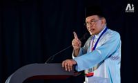 SNAPSHOT | Anwar arrives in China for fourth official visit; S'gor MB touts Malay reserve land rise in state