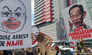 200 protesters march to Dataran, urging govt to hasten reforms