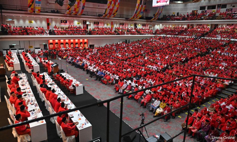 Johari: Umno should fear Malay disunity instead of DAP