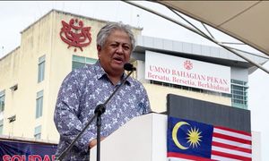 “当初开除我你们都静默”，再益讽被铡领袖双标