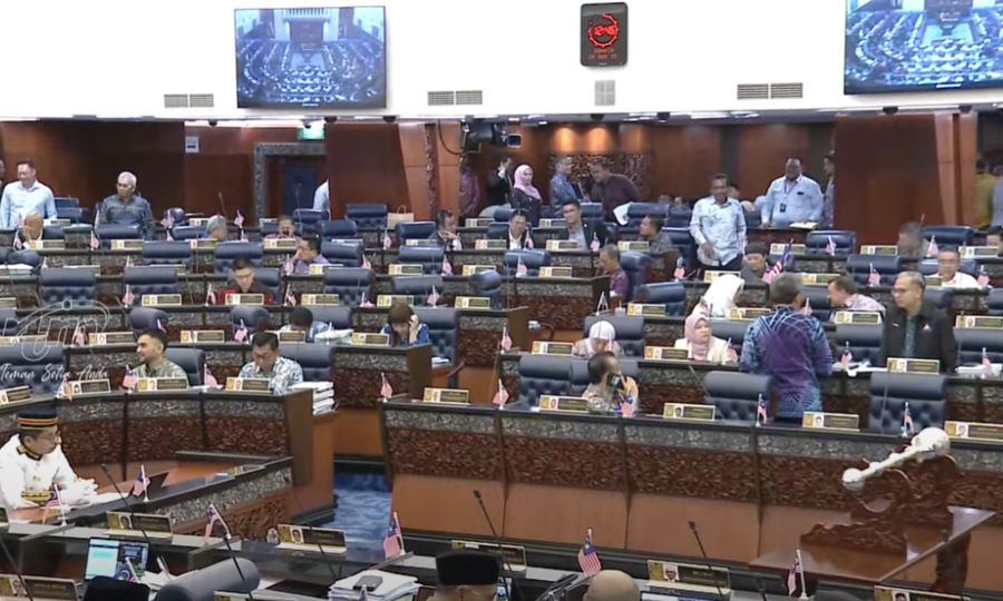 ‘Rakyat bayar gaji pembangkang untuk berbahas, bukan lari Dewan’