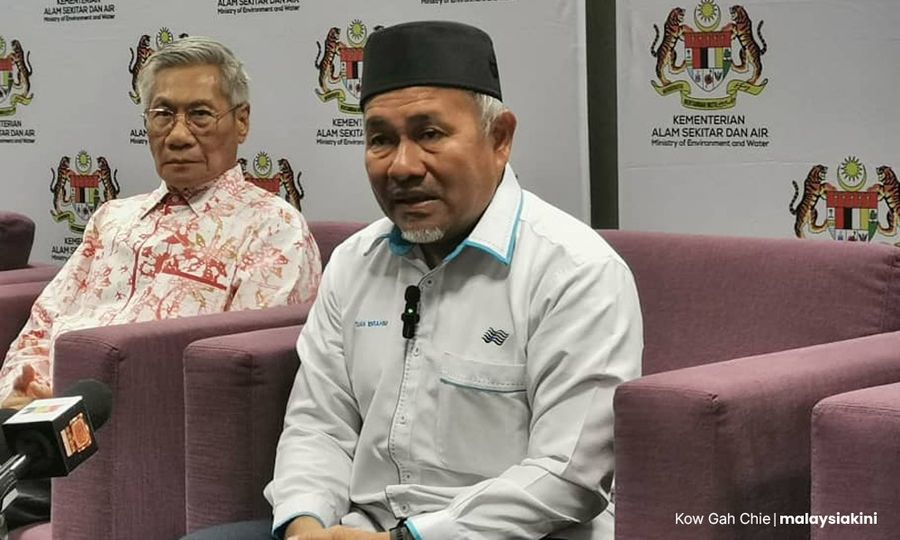 With 'cut-off date' near, PAS still hopes to unite Bersatu, Umno