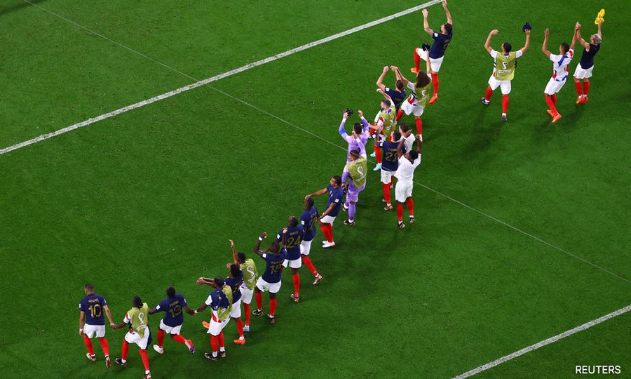 France beat Australia 4-1 in opener as Giroud equals scoring record