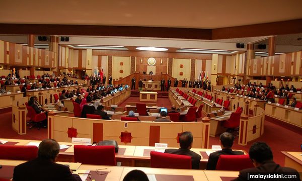 霹州议会通过州宪修案，允反跳槽法实施