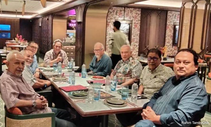 'Umno no longer dominant,' Khir Toyo says over decision to join Bersatu