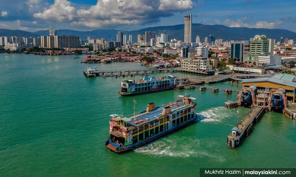 Penang ferry tilts again, inflatable balloons to the rescue